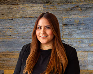 Alta Dental | Puentes de Porcelana, Frenos o Brackets and Ex  menes y Consultas