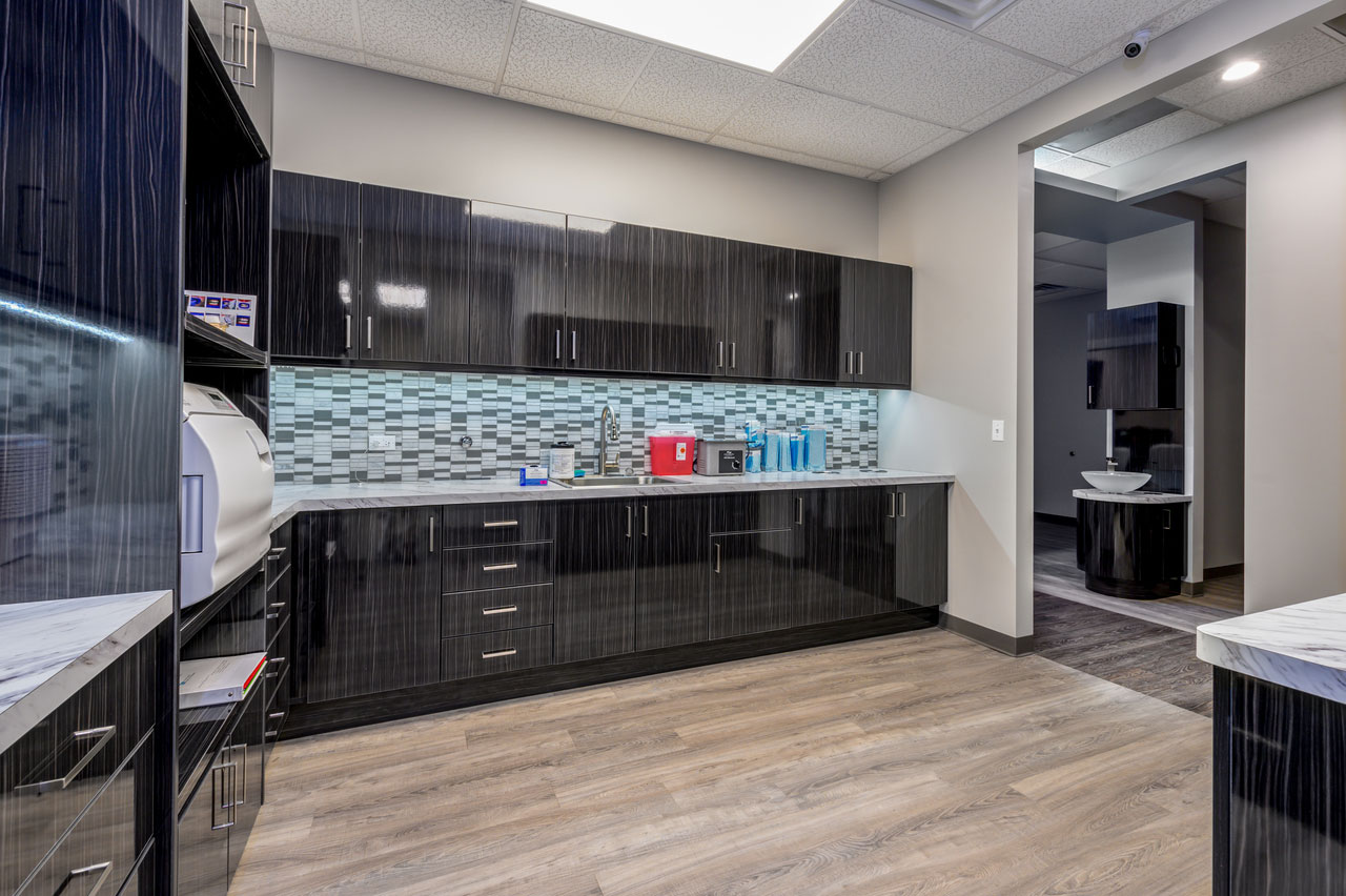 Alta Dental | Protector Bucal, Puentes de Porcelana and Porcelain Crowns and Veneers